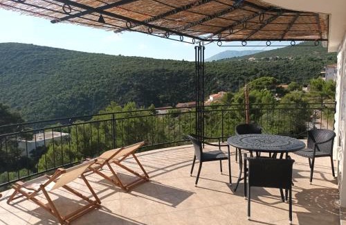 Lustica Apartamento | Lustica-Apartment Dora2