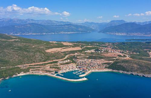 Radovici Apartamento | Lustica Bay Centrale 7A403
