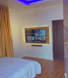 Yaba Apartamento | Lustro serviced apartment