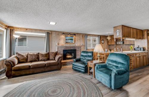 Camano Island Casa | Lutefisk Lodge