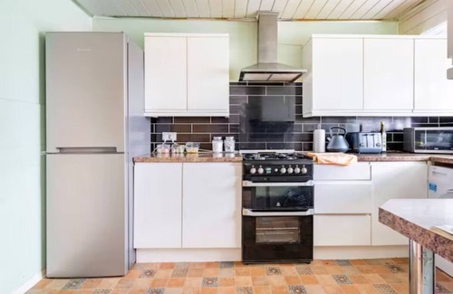 Luton Casa | Luton Airport Guest House