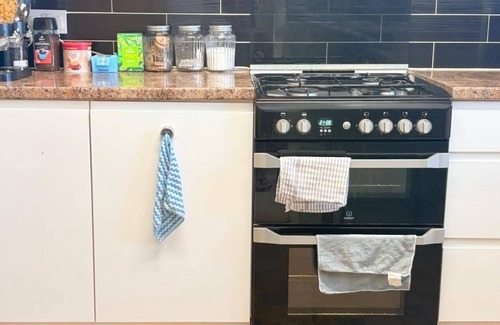 Luton Casa | Luton Airport Guest House
