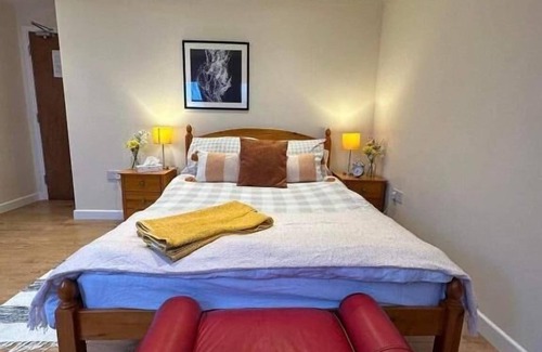 Luton Casa | Luton Town House Near Airport