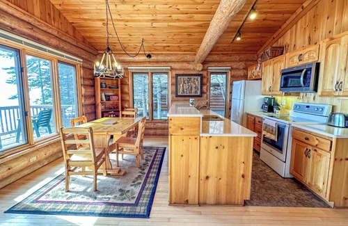 Tofte Cabina | Lutsen Log Cabin 402 on Lake Superior in Lutsen, Minnesota