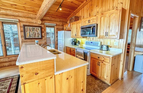 Tofte Cabina | Lutsen Log Cabin 402 on Lake Superior in Lutsen, Minnesota