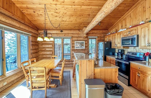 Tofte Cabina | Lutsen Log Cabin 403 - Lutsen, Minnesota - Lake Superior