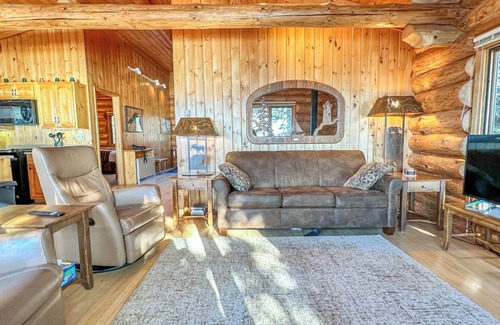 Tofte Cabina | Lutsen Log Cabin 406 on Lake Superior in Lutsen, Minnesota.