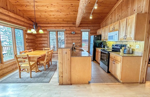 Tofte Cabina | Lutsen Log Cabin 408 - Lusen, Minnesota - Lake Superior