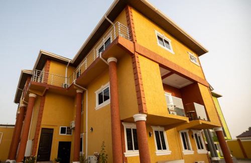 Kumasi Apartamento | LutzVille Apartment