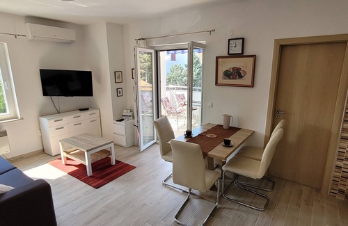 Punat Apartamento | Luvano's Place - Principality of Zarijak, apartment 5 min form beaches