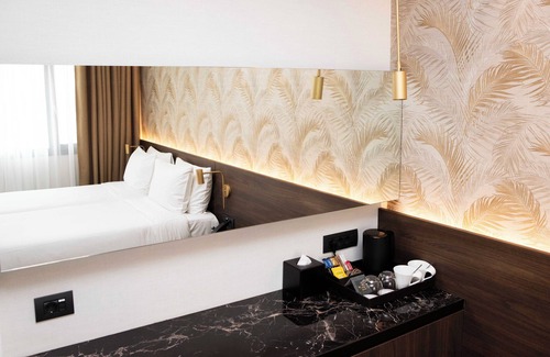 Omonia Hotel | Luwian Athens Boutique Hotel