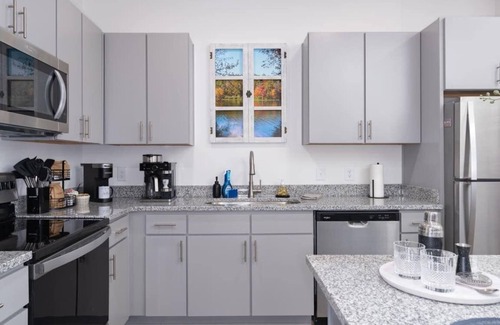 Pelham Apartamento | Lux 2 BR w/private 2 bath Mins to Oak Mtn St Park