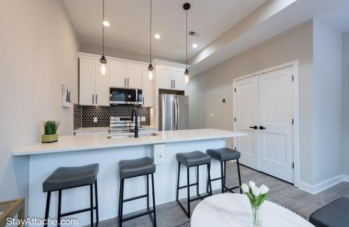 Southeast Apartamento | LUX 2BR Apartment in DC with Patio