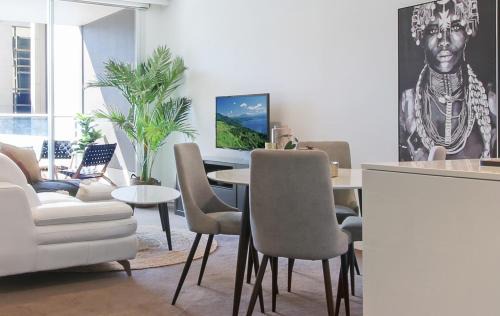 Adelaide Central Business District Apartamento | Lux 2BR Apt on Hindmarsh SQ-Pool-Gym-Sauna-Parking