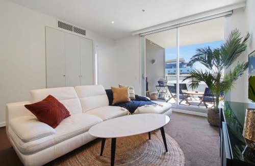 Adelaide Central Business District Apartamento | Lux 2BR Apt on Hindmarsh SQ-Pool-Gym-Sauna-Parking