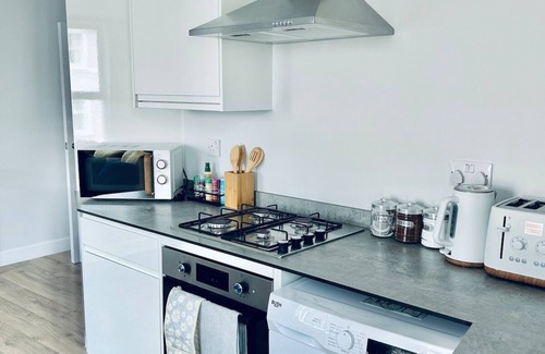 Folkestone Apartamento | Lux 2BR Flat Folkestone Habour