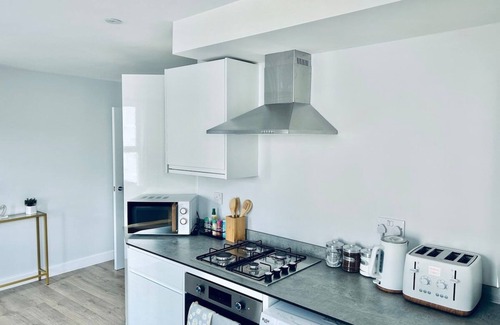 Folkestone Apartamento | Lux 2BR Flat Folkestone Habour