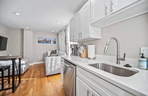 North End Apartamento | Lux 2nd floor 3brm/1bath