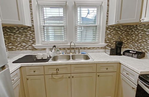 Rochester Casa | Lux 3BR, King Bed, Parking, Near UofR & Airport