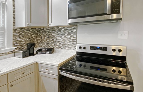Rochester Casa | Lux 3BR, King Bed, Parking, Near UofR & Airport