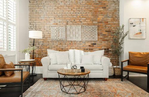 Pendleton Casa | Lux 4BR Townhome - City Views - Free Parking