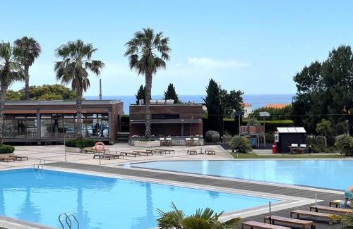 Cascais Apartamento | Lux Apt in Priv Condo with Pool, near Beach, Parking & Easy Access to Lisbon