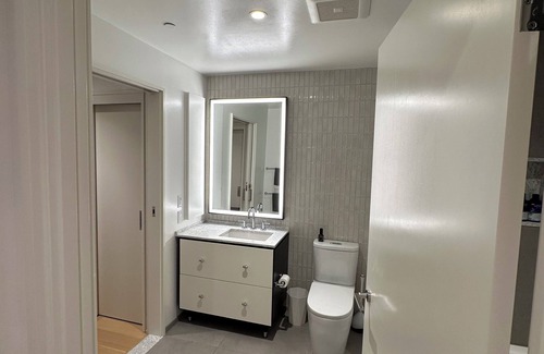 China Basin Condominio | Lux Condo in Premier Location with Iconic Views of SF