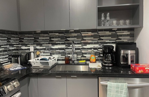 Central Erin Mills Condominio | Lux Condo In The Heart Mississauga
