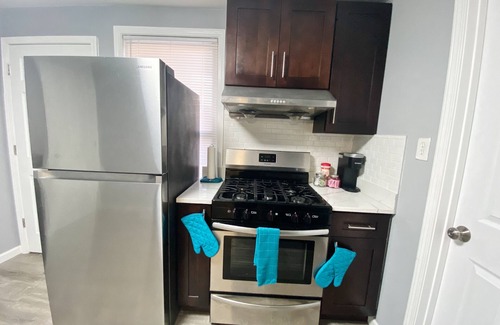 Tri-Taylor Apartamento | LUX CONDO NEAR DOWNTOWN and now offering car rental service.