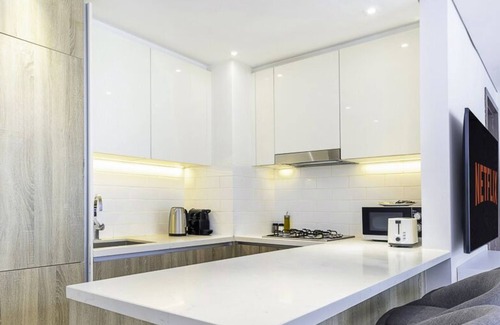 Al Sufouh 2 Apartamento | LUX Contemporary Suite Marina View 6