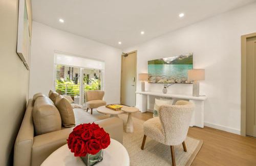 West Avenue Casa | Lux Designer Apt 2BR and 2BA in the Heart of MIA Beach