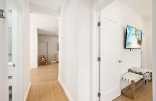 West Avenue Casa | Lux Designer Apt 2BR and 2BA in Heart of Miami Beach