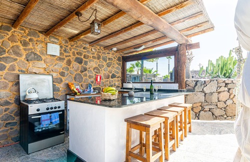 Haria Apartamento | LUX Eco Twin Yurt, Piscina, Parque de juegos, a sólo 300mt de la playa de arena/restaurantes/barra d