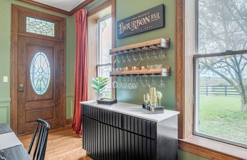 Lawrenceburg Casa | Lux Estate-Poker Room-Hot Tub-near Bourbon Trail