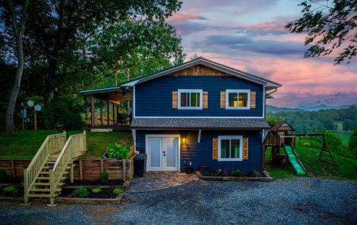 Clyde Casa | Lux Family Friendly Mountain Home