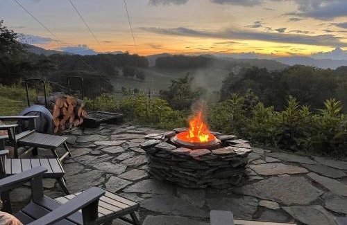Clyde Casa | Lux Family Friendly Mountain Home
