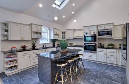 Canadensis Casa | Prelaunch Prices! Heated Pool, Pickleball, Hot Tub