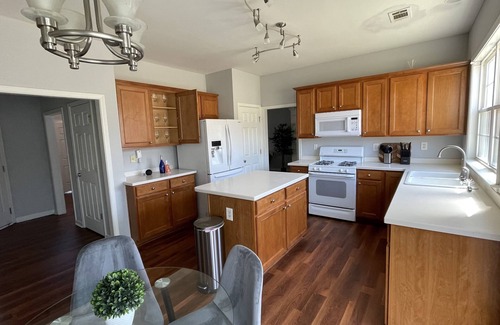 Church Street Casa | Lux home!!!! Access to the airport, Shopping and entertainment