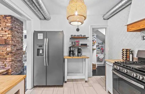 Sandy Springs Casa | Lux Home - Great For Families & Groups - Hot Tub & Sauna - Outdoor Space