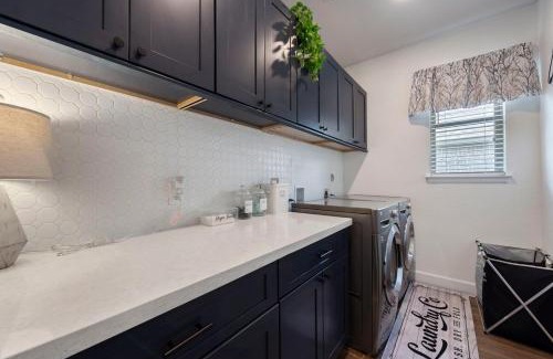 Magnolia Casa | Lux Lake, Outdoor Kitchen, Near Fairgrounds
