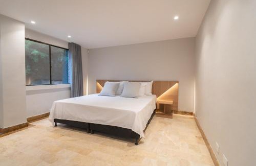 Las Lomas I Apartamento | Lux Lleras l Daily Cleaning l AC l Visitrs Allowed
