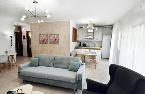 Epanomi Apartamento | Lux Mint Apartment - Modern Room with Sea View