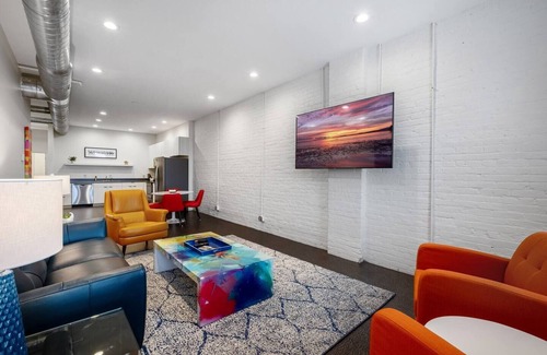 East Market District Apartamento | Lux NULU | Walk to Eats Bars Distilleries Shopping
