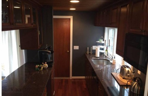 Pittsford Casa | Lux Pittsford Gem Spacious Beautiful interior