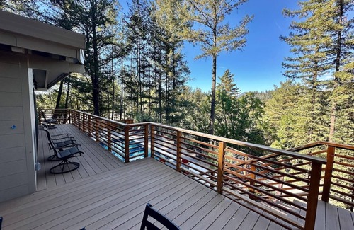 Calistoga Casa | LUX Private Modern Villa | Pool, Spa, & Dogs OK