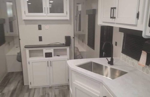Uniondale Casa | LUX Rental