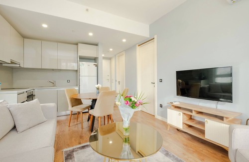 Bagcilar Apartamento | lUX Residence on High Floor 03