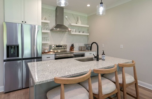 Madison Casa | Lux Retreat Off the Beat 172 A