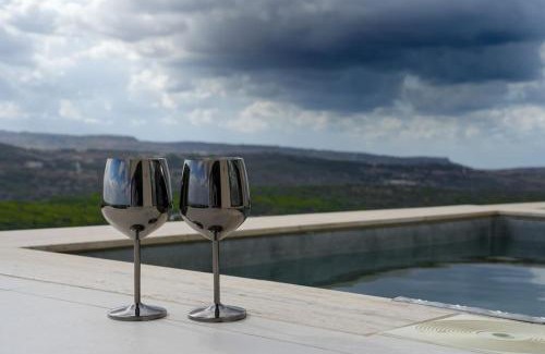 Mellieha Apartamento | Lux Sea&Country Views with Pool