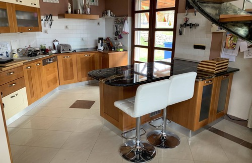 Balatonfured Villa | Lux Amplia villa de 4 dormitorios con impresionantes vistas al lago, 4 baños, S / Piscina, Sala de juegos
